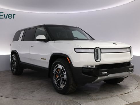 Used 2023 Rivian R1S Adventure AWD/4WD image 13