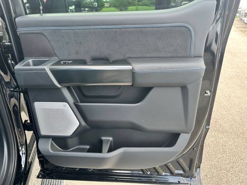 New 2026 Ford F250 Platinum w/ FX4 Off-Road Package AWD/4WD image 9