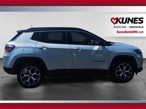 Used 2025 Jeep Compass Limited AWD/4WD image 12