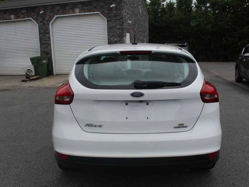 Used 2015 Ford Focus SE FWD image 6