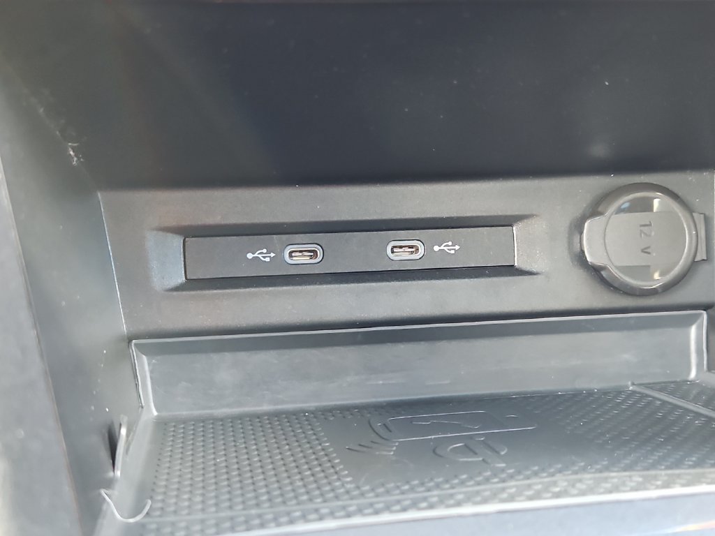 Used 2022 Volkswagen Tiguan SE R-Line AWD/4WD image 19