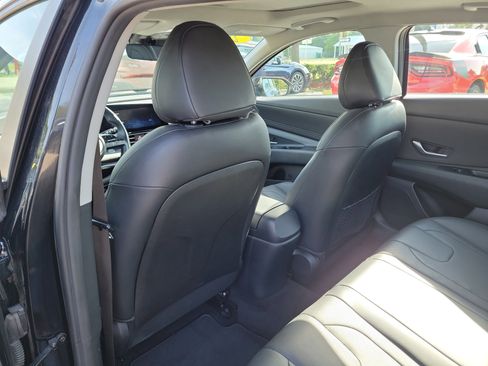 Used 2021 Hyundai Elantra Limited FWD image 15
