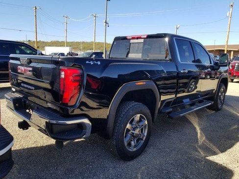 New 2025 GMC Sierra 2500 SLT w/ SLT Premium Package image 4