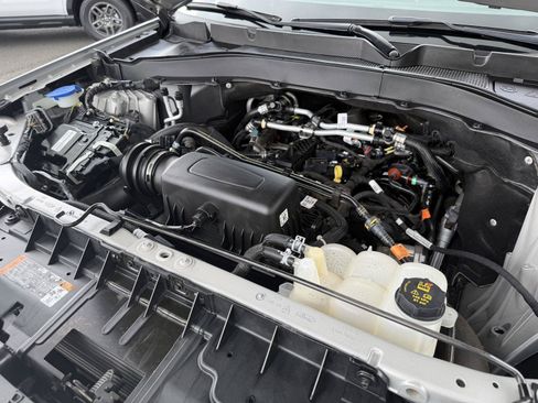 Certified 2023 Ford Explorer XLT RWD image 37