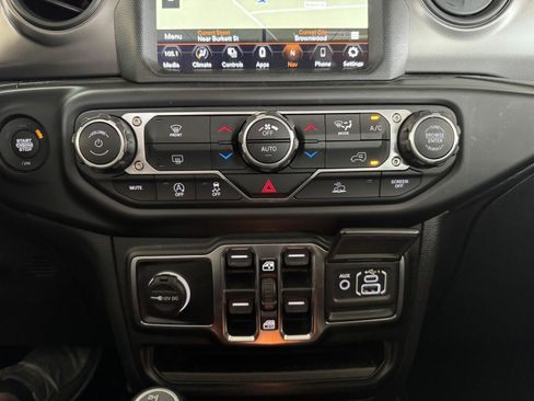 Used 2021 Jeep Wrangler Unlimited Sport image 15