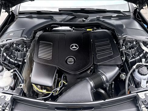 Used 2025 Mercedes-Benz CLE 300 4MATIC Coupe w/ AMG Line image 31