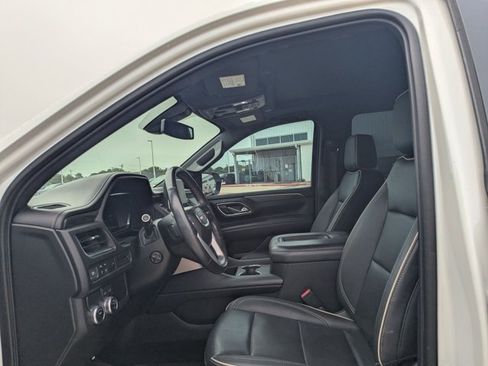 Used 2022 GMC Yukon XL SLT w/ SLT Premium Package RWD image 12
