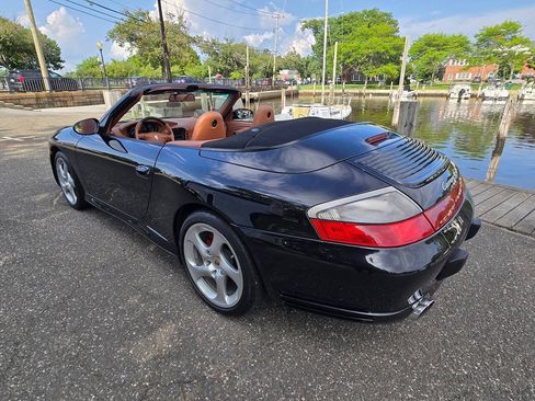 Used 2004 Porsche 911 Carrera 4S AWD/4WD image 5