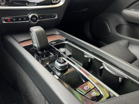 Used 2023 Volvo S60 B5 Ultimate image 65