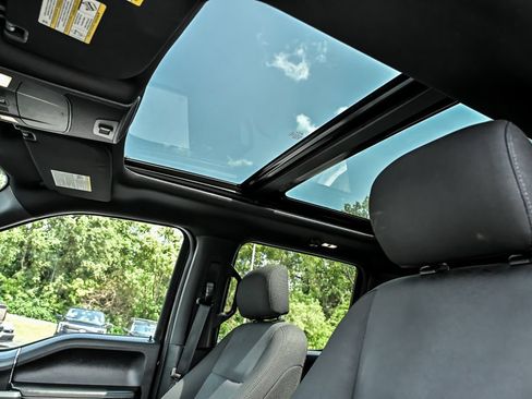 Used 2018 Ford F150 XLT w/ Equipment Group 302A Luxury AWD/4WD image 11