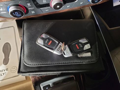 Used 2017 Audi Q7 3.0T Premium image 44