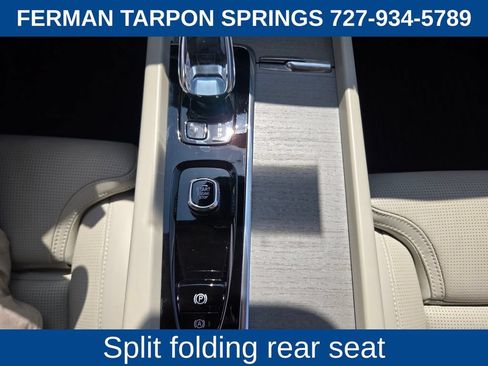 Certified 2024 Volvo XC60 B5 Ultimate w/ Protection Package Premier AWD/4WD image 28