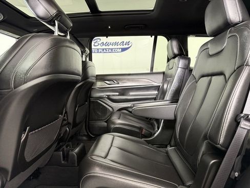 Used 2024 Jeep Grand Cherokee L Limited w/ Luxury Tech Group II image 15