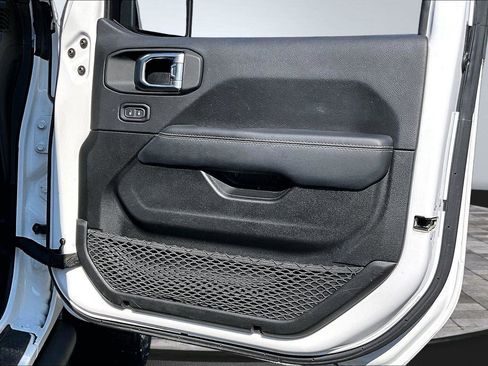 Used 2020 Jeep Wrangler Unlimited Rubicon AWD/4WD image 24