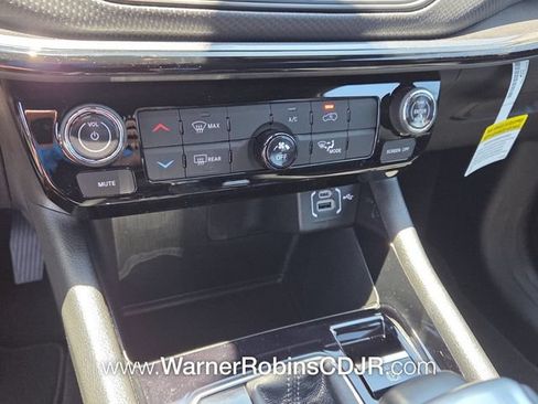 New 2026 Jeep Compass Latitude AWD/4WD image 21