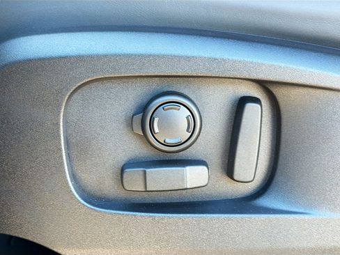 New 2026 Land Rover Defender 110 S image 26