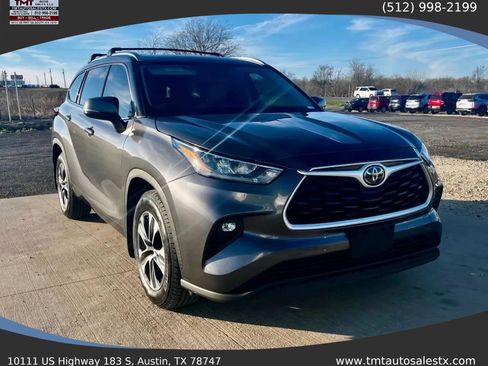 Used 2020 Toyota Highlander XLE image 1