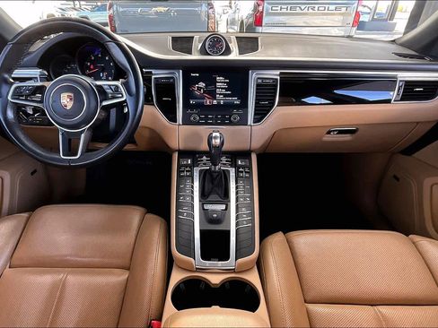 Used 2017 Porsche Macan image 12