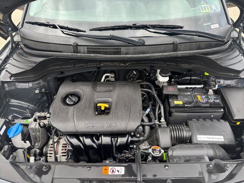 Used 2025 Kia Soul LX w/ LX Technology Package FWD image 30