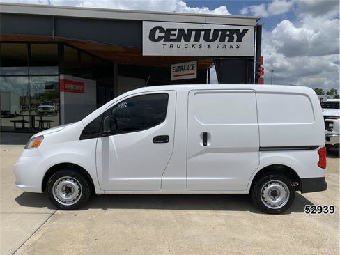 Used 2020 Nissan NV200 S FWD image 4
