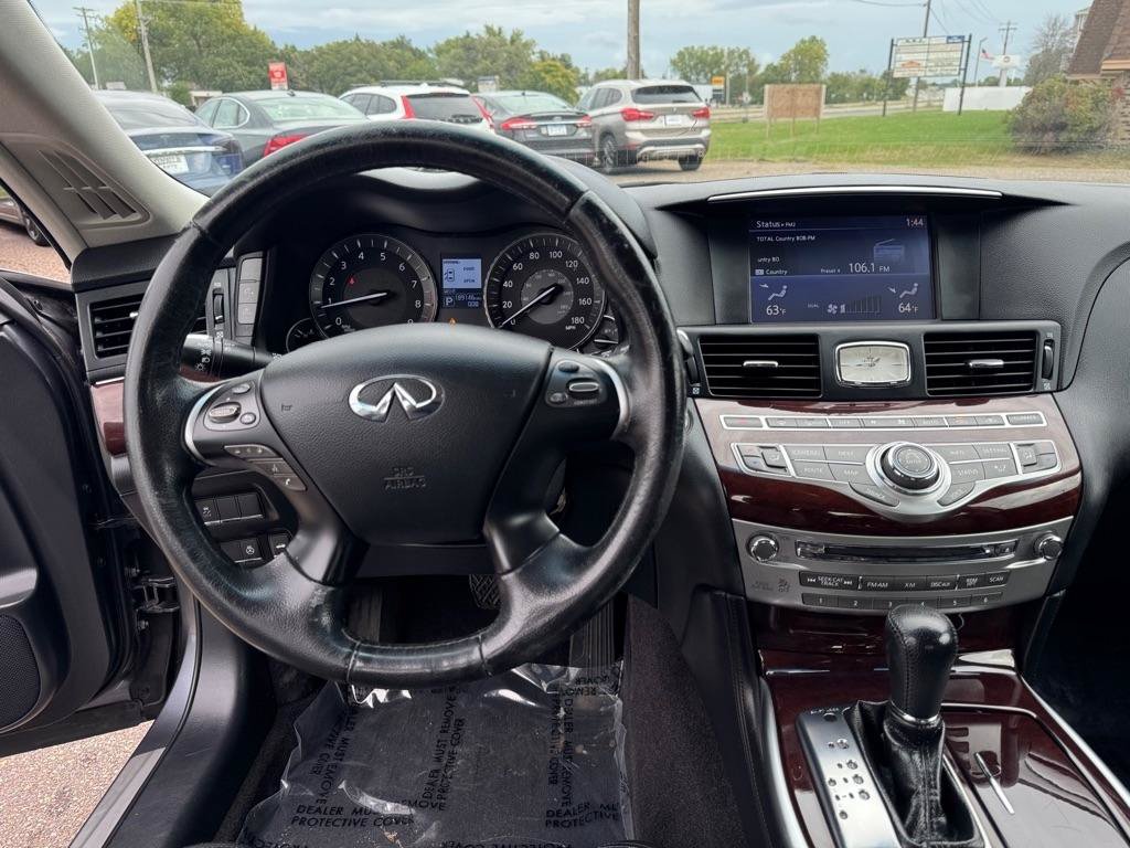 Used 2017 INFINITI Q70 L 3.7 AWD/4WD image 29