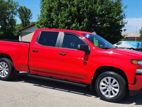 Used 2019 Chevrolet Silverado 1500 Custom w/ Custom Value Package AWD/4WD image 8