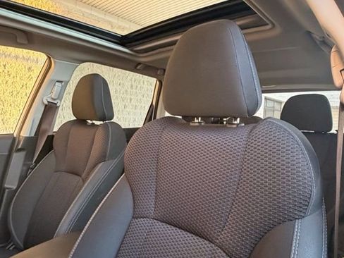 Used 2019 Subaru Forester Premium image 2