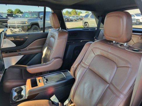 Used 2022 Lincoln Aviator Reserve w/ Equipment Group 201A image 27