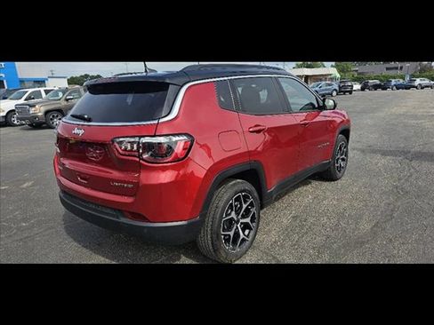 Used 2025 Jeep Compass Limited AWD/4WD image 3