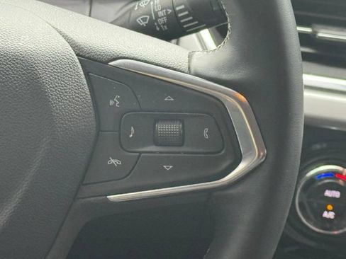 Used 2024 Chevrolet Trax LT w/ Driver Confidence Package FWD image 13