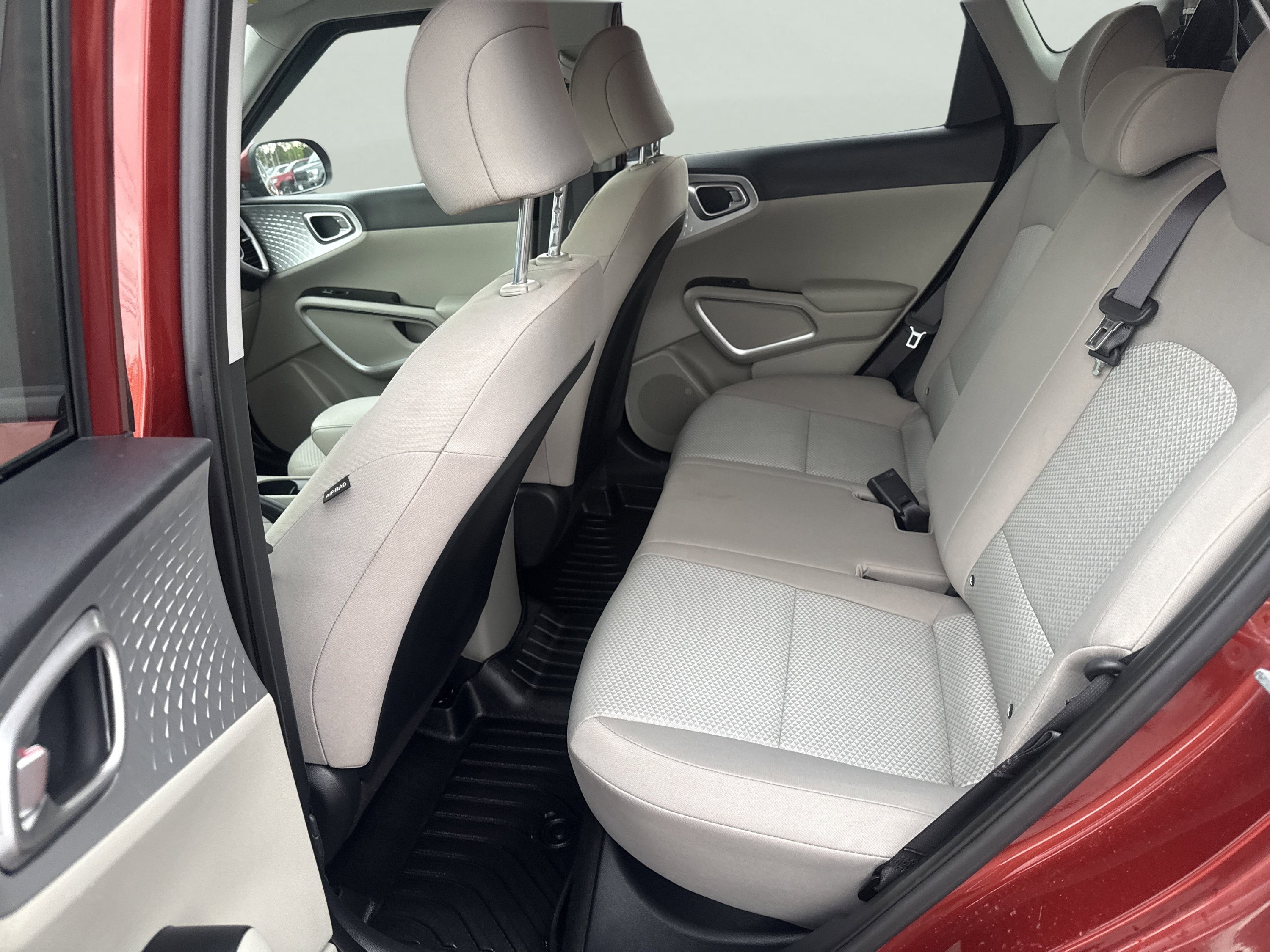 Used 2020 Kia Soul LX FWD image 16