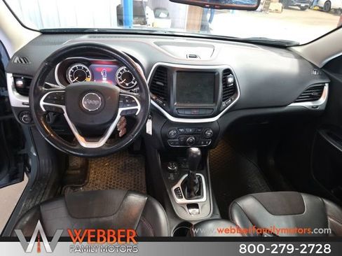 Used 2014 Jeep Cherokee Trailhawk w/ Cold Weather Group image 12
