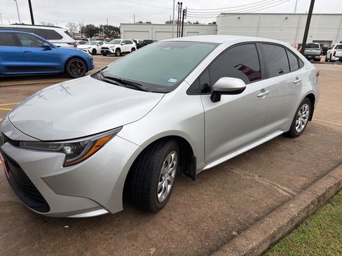 Certified 2025 Toyota Corolla LE image 6
