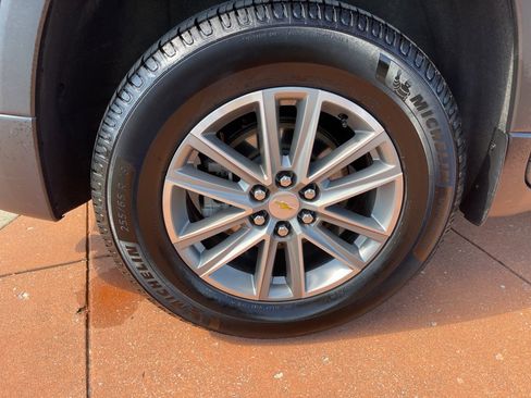 Used 2023 Chevrolet Traverse LT w/ LPO, Floor Liner Package image 19