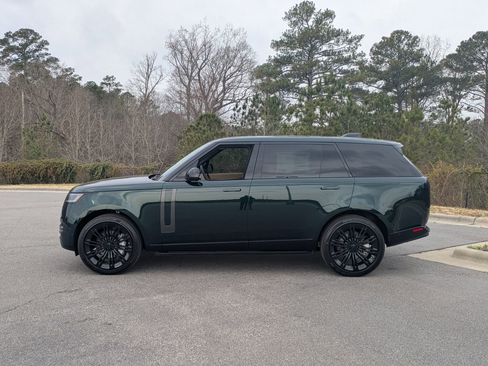 New 2026 Land Rover Range Rover Long Wheelbase SE image 8