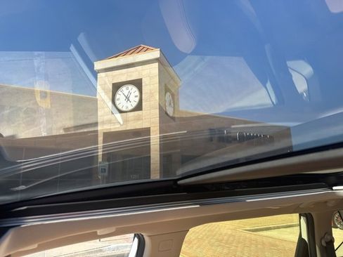 Used 2023 Nissan Rogue Platinum w/ Platinum Premium Package image 7