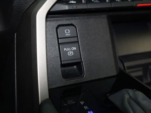 Used 2025 Toyota Tundra Limited image 24