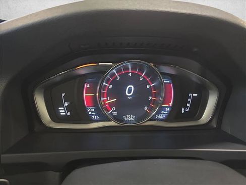 Used 2016 Volvo V60 T5 Cross Country AWD/4WD image 18