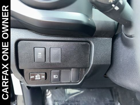 Used 2020 Toyota Tacoma SR AWD/4WD image 18