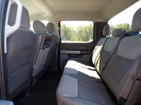 Used 2021 Ford F150 XLT w/ XTR Package image 34