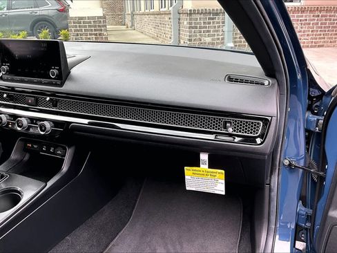 Used 2025 Honda Civic Sport image 18