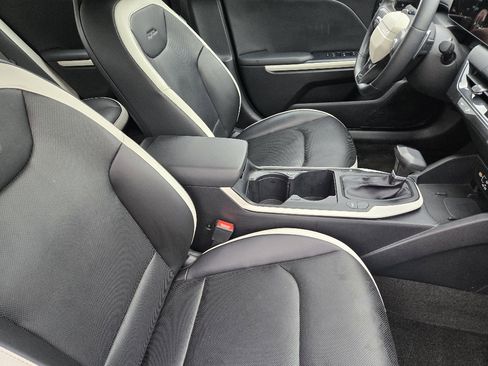 Certified 2025 Kia K4 GT-Line w/ GT-Line Premium Package image 19