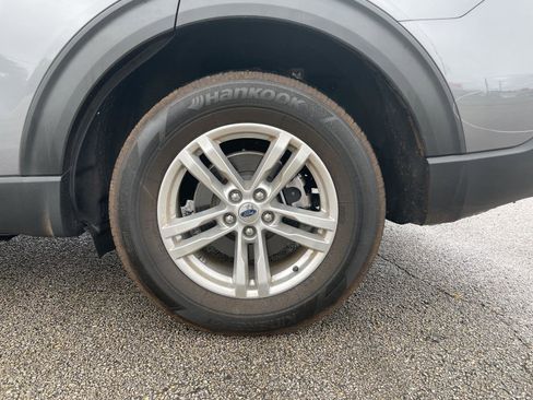 Certified 2022 Ford Explorer XLT w/ Equipment Group 202A image 44