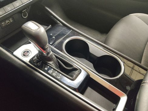 Used 2024 Nissan Altima 2.5 SV image 26