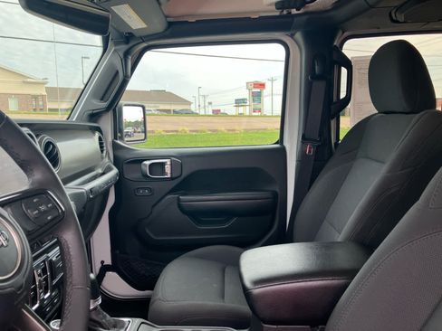 Used 2023 Jeep Wrangler Unlimited Sport AWD/4WD image 10