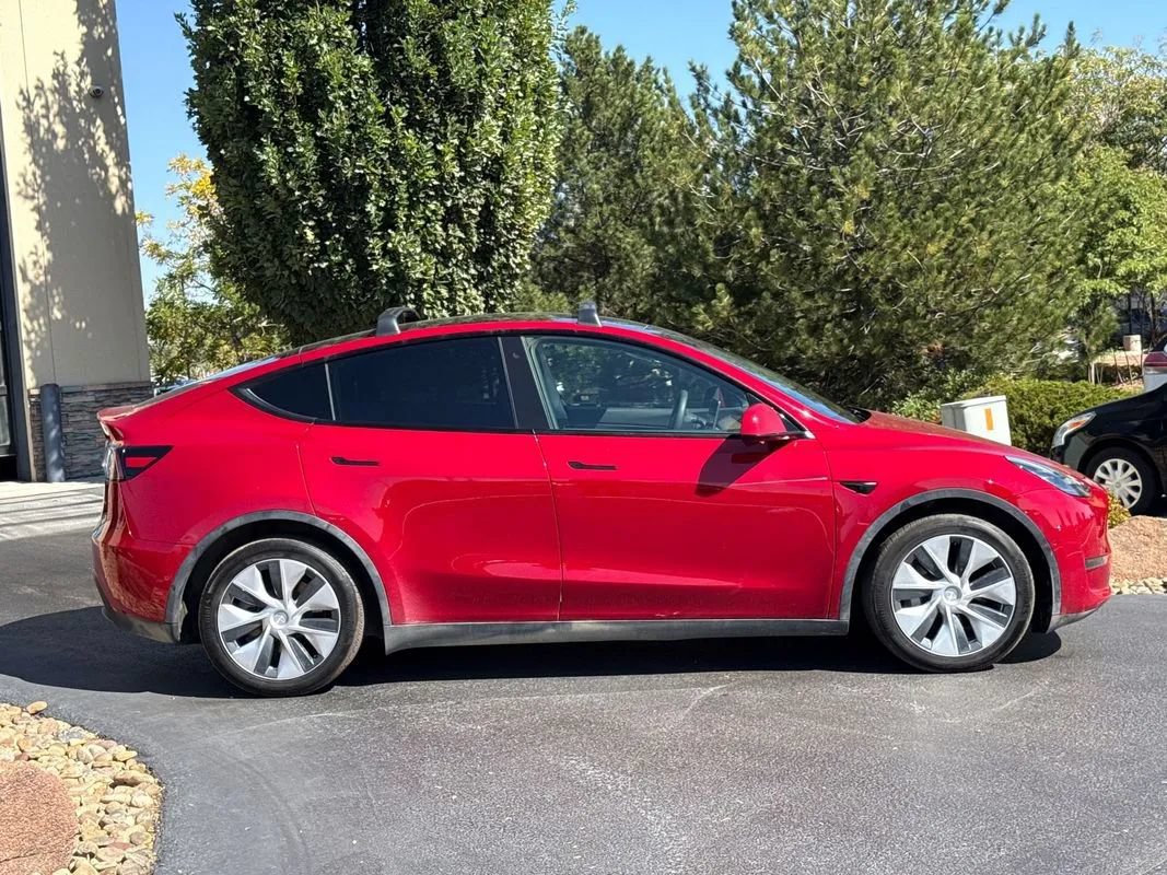 Used 2020 Tesla Model Y Long Range AWD/4WD image 3