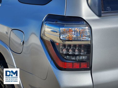 Used 2022 Toyota 4Runner SR5 Premium image 15