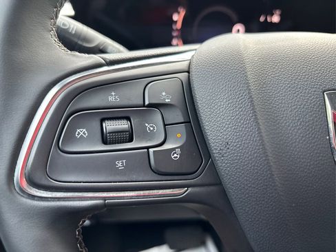 Used 2024 Buick Encore GX Avenir image 34