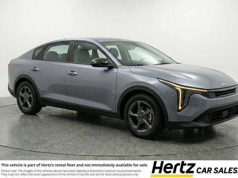 Used 2025 Kia K4 FWD image 1