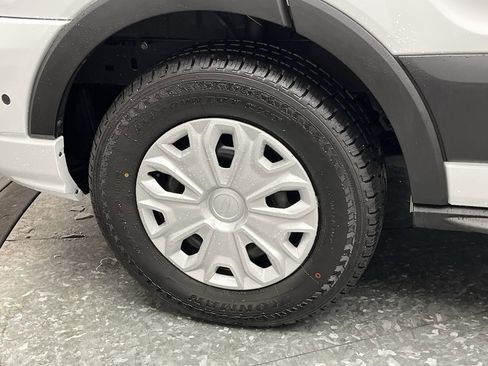 Used 2024 Ford Transit 350 XLT image 28